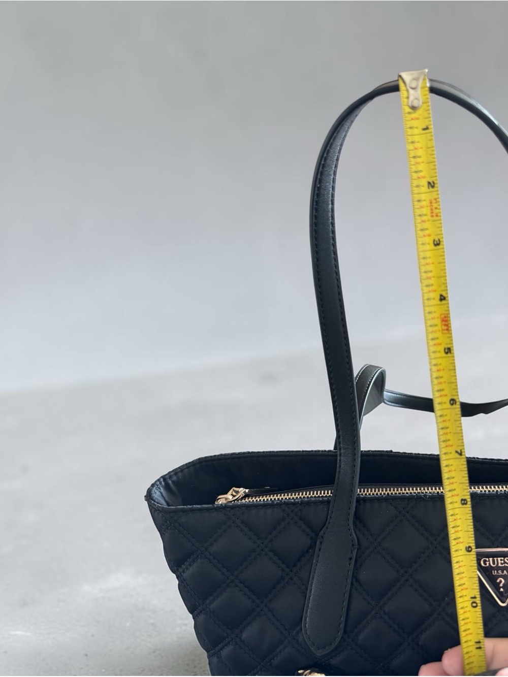GUESS Jaxi Top Quilted Zip Tote - Picture 10 of 13